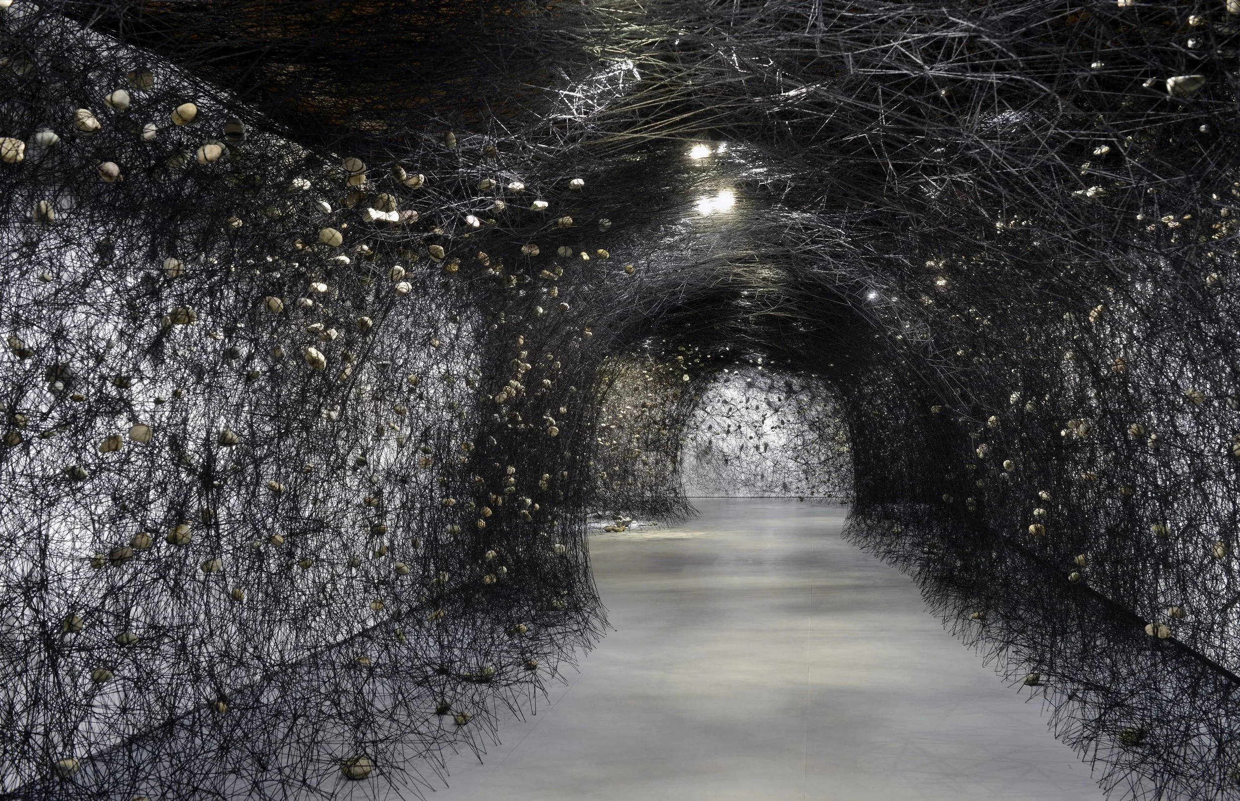 CHIHARU SHIOTA–塩田千春